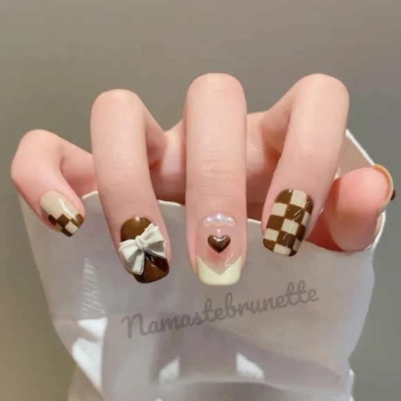 2/$16 3D Bows Hearts Checkerboard Press On Nails - Picture 1 of 9